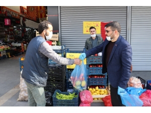 Pazarcı Esnafından Örnek Davranış