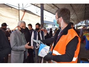 Ak Partili Gençler Maske Dağıttı