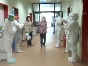 11 Yaşında Koronayı Yendi, Alkışlarla Taburcu Edildi