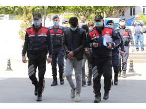 Bozuk Para Çalan Hırsızlık Şüphelisine 20 Yaş Altı Sokağa Çıkma Cezası