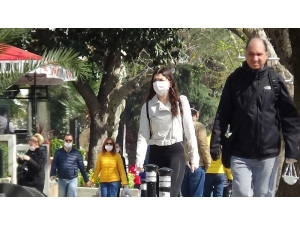 Bağdat Caddesi’nde İnsan Kalabalığı Pes Dedirtti