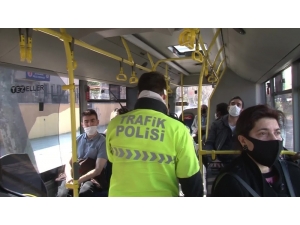 Fatih’te Otobüste Yan Yana Oturan Vatandaşlar Uyarıldı