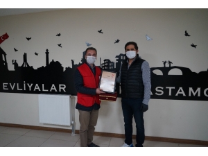 Türk Kızılayı’ndan, Karantinadayken Yardım Kolisi Desteğinde Bulunan Hayırsevere Teşekkür