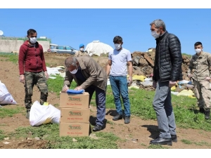 Karantinaya Alınan Köye Gıda Yardımları Ulaştırıldı