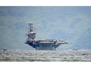 Uss Theodere Roosevelt Uçak Gemisinde 1 Denizci Koronadan Öldü