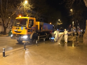 İstanbul’un Lüks Caddesinde Gece Boyu Korona Virüs Temizliği