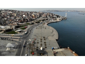 Korona Virüs Sonrası Sessizliğe Bürünen Üsküdan Meydanı Havadan Görüntülendi