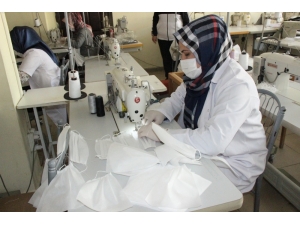 Cizre Hem’de Maske Üretimine Başlandı
