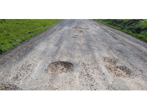 Mahalle Yolu Köstebek Yuvasını Andırıyor