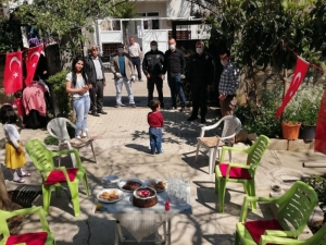 Polis Oğlunun Özlemini Kavga İhbarı İle Mahalleye Çağırdığı Polislerle Giderdi