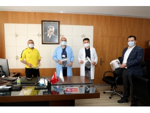 Talas’tan Sağlıkçılara Koruyucu Siperlik