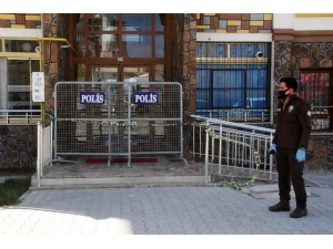 Elazığ’da 2 Apartman Daha Karantinaya Alındı