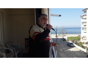 Yalovalı Emekliden Balkon Konserleri