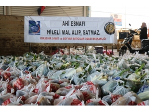 Yardım Kampanyasında Sosyal Mesafe Sınırı Tanımadılar