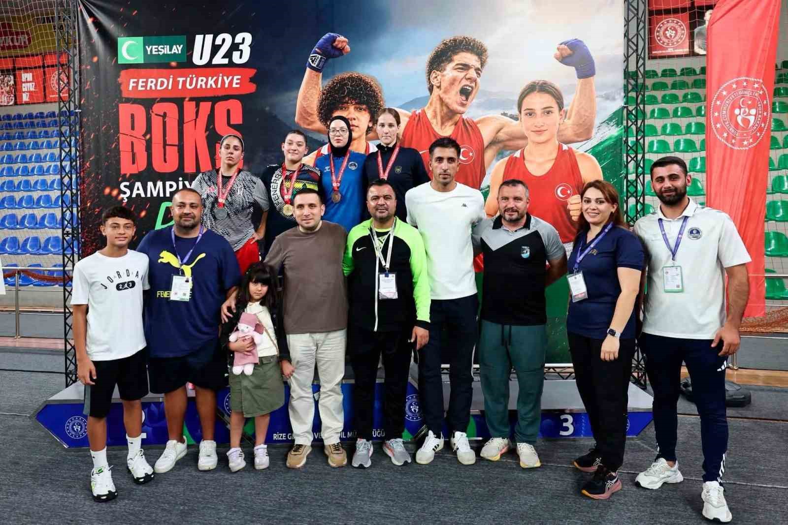 kagitspor-un-gencleri-turkiye-ve-avrupa-da-parladi