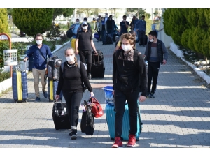 Manisa’da Karantinadaki 318 Kişi Memleketlerine Gönderildi