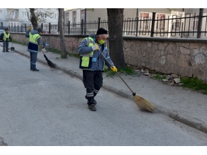 Tepebaşı’nda Temizlik Çalışmaları Sürüyor