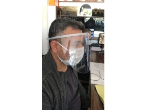 İşadamından Hastaneye Yüz Siperliği Bağışı