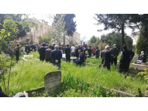 Hayatını Kaybeden Kıbrıs Gazisi Toprağa Verildi