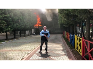 Önce İş Yerini Yaktı Sonra Silahla Dehşet Yaşattı