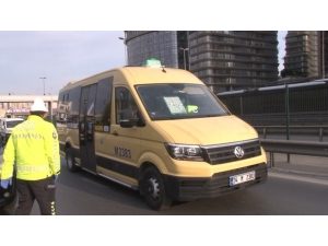 İstanbul’da Otobüs Ve Minibüslere Korona Virüs Denetimi