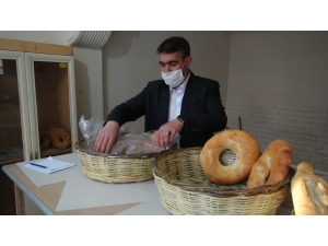 İhtiyaç Sahipleriyle Hayırseverleri Buluşturan Uygulama ’Askıda Ekmek’