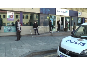 Erzurum’da Polisten Sosyal Mesafe Tedbirleri