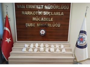 Zeyna’nın Katıldığı Aramada 9 Kilo Uyuşturucu Ele Geçirildi