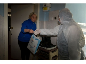 Çiğli’de Hasta Ve Yaşlılara Medikal Yıkama Seti