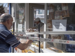 Gizli Hayırsever Parasını Ödedi, 5 Bin Ekmek Vatandaşa Bedava Dağıtıldı