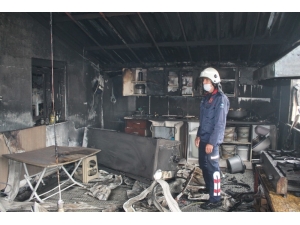 Eşyaları Yanan İşçiler, Yangın Sonrası Gözyaşlarını Tutamadı