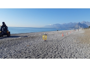 Konyaaltı Sahili Sezona Hazırlanıyor