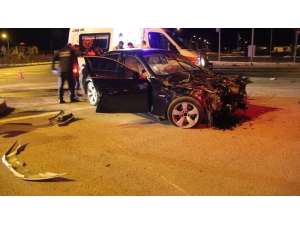 Sivas’ta Trafik Kazası: Polis Memuru Hayatını Kaybetti