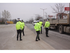 Bolu’da, İnfaz Düzenlemesinden Yararlanan 623 Hükümlü Cezaevinden Çıktı