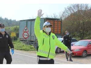 Osmaneli’nin 3 Ayrı İlçe Girişinde Korona Virüs Kontrol Ve Denetimleri Sürüyor