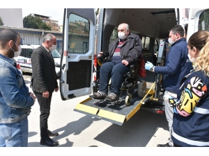 Gemlik’te Engelsiz Taksinin İlk Seferini Başkan Sertaslan Yaptı