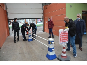 Pazar Alanında Virüse Bariyerli Önlem