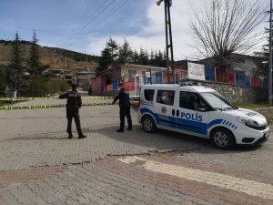 Sincik İlçesinde 6 Ailenin Yaşadığı Caddeye Karantina