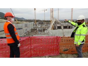 Başkan Sebahattin Ceyhun: "Hastane İnşaatımız Hızla İlerliyor"