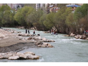 Kayıp Uzman Çavuş Güneş’i Arama Çalışmaları Sürüyor