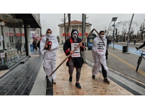 Sokağa Çıkma Yasağında Yaşananları Kostüm Giyerek Anlattılar