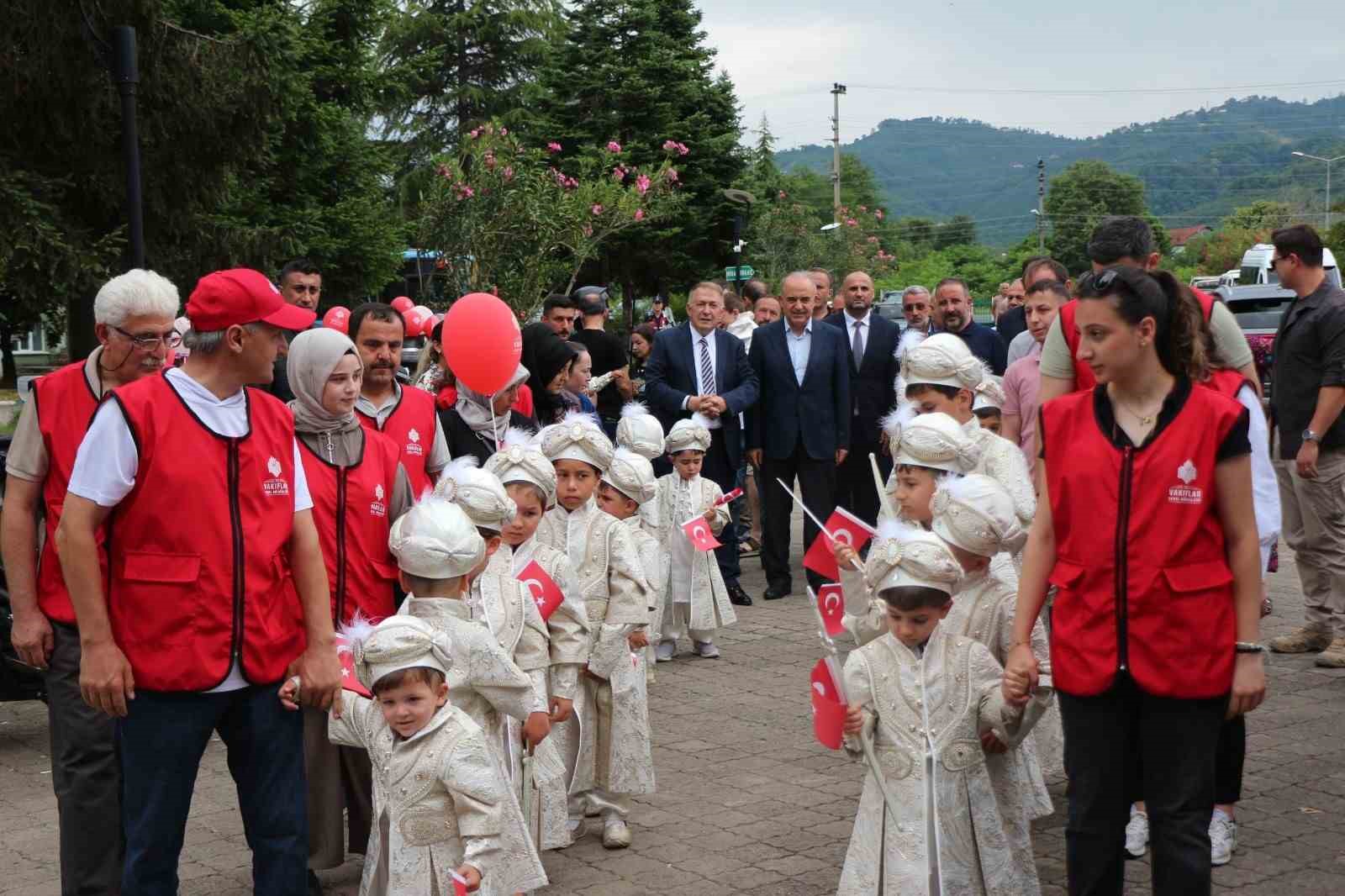 530-yillik-vakif-gelenegi-yasatildi