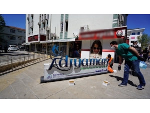 Sokak Hayvanlarına Mama Verildi