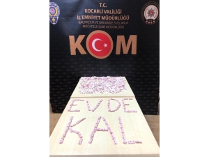 Polis Ele Geçirdiği Sahte Tapdk Bandrolleri İle ‘Evde Kal’ Mesajı Verdi