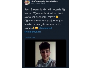 Islık Çalıp Bakan Selçuk’u Okullarına Davet Ettiler