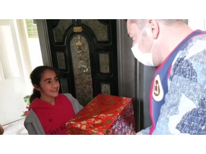 Ebrar’ın Test Ve Kitap İsteğini Vefa Sosyal Destek Grubu Gerçekleştirdi