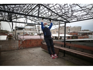 Kronik Kalp Hastası Yaşlı Maratoncu Korona Virüsünü Yendi