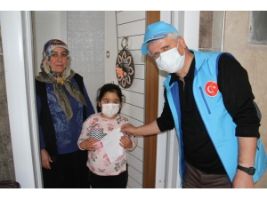 Küçük Bahar Kumbarasındaki Harçlıkla Milli Dayanışma Kampanyasına Destek Verdi