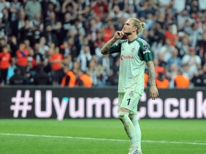 Karius Gidiyor, Dorukhan Kalıyor!