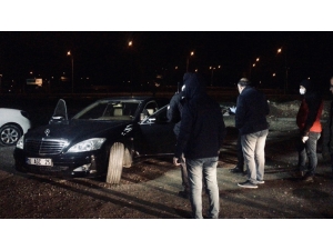 Bursa’da Arabasının İçinde Kafasına Ateş Ederek İntihar Etti